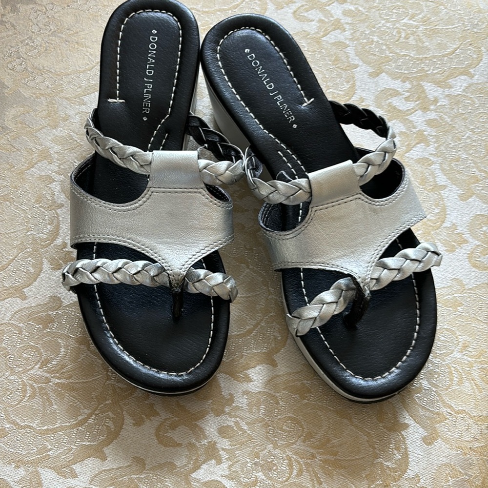 Donald J Pliner Shoes
